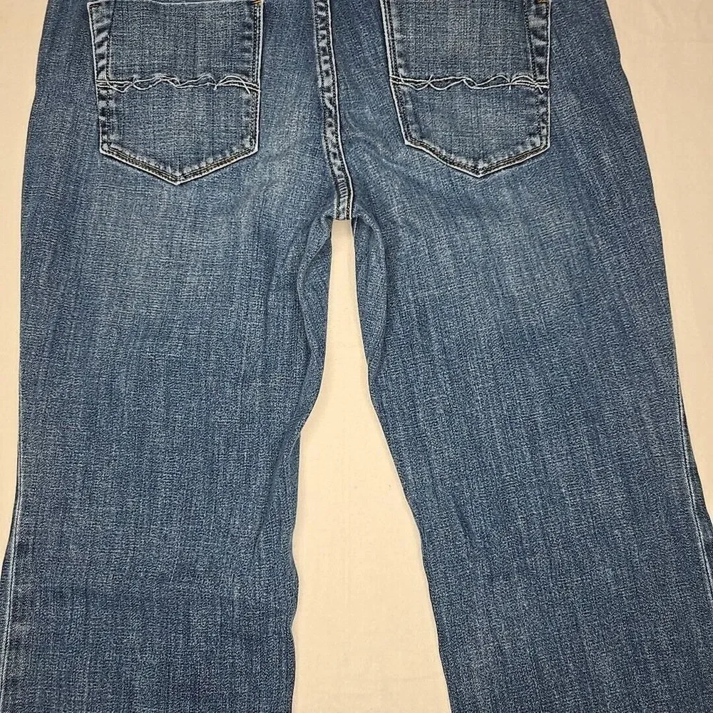 IZOD Jeans Women 10 Blue Stretch Denim Favorite Flare Preppy Trend Stretch Pants